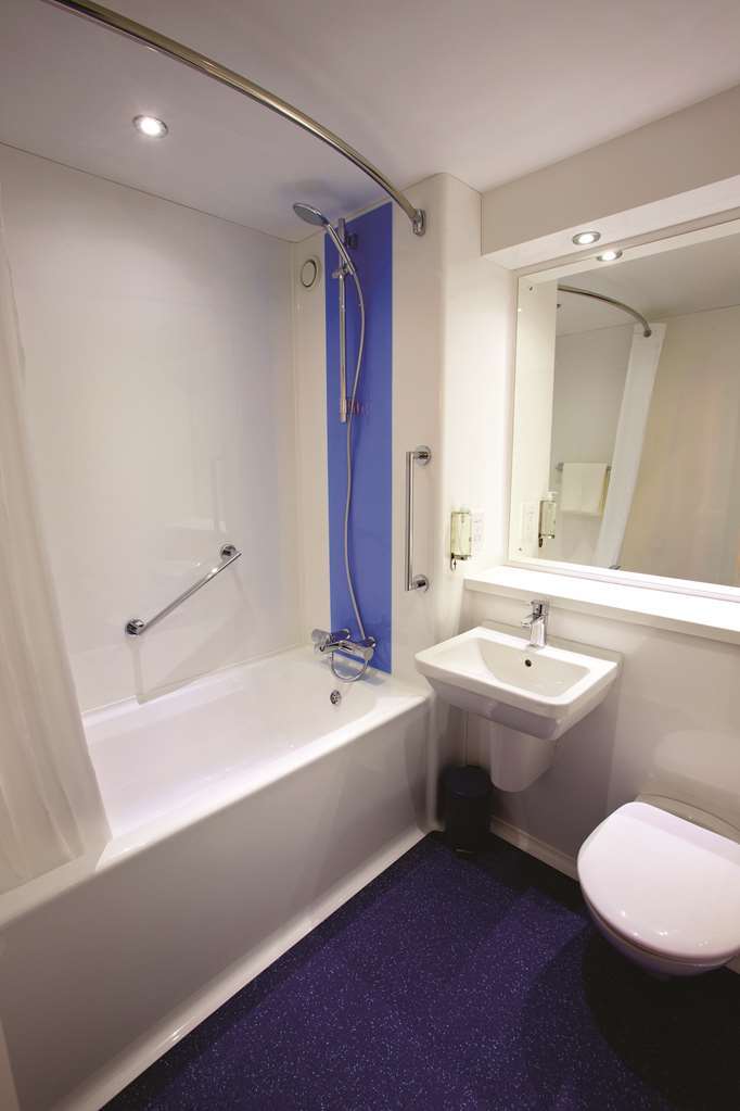 Travelodge Swansea Central Ruang foto